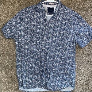 Denim & Flower Blue and White Floral Button Down Shirt